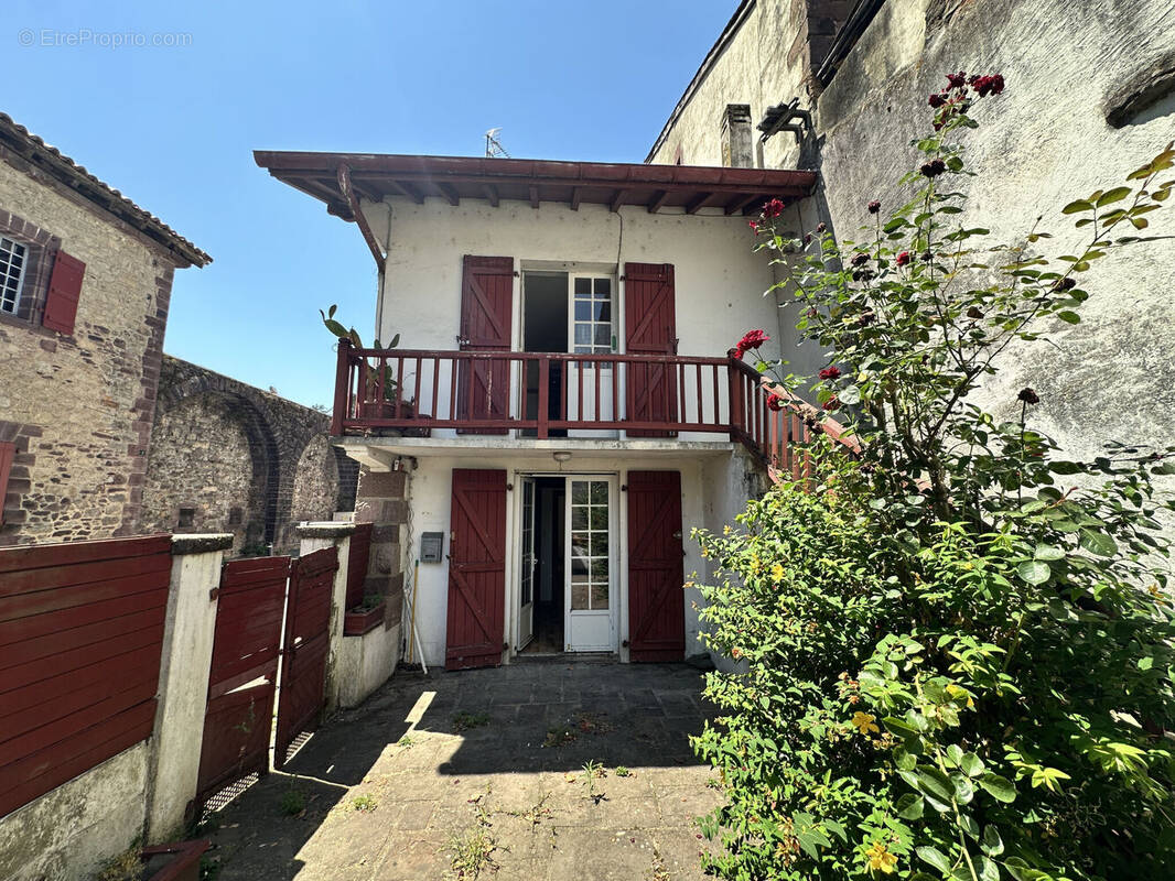 Photo 1 - Maison à SAINT-JEAN-PIED-DE-PORT