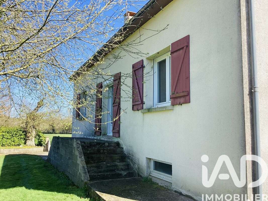Photo 2 - Maison à SAINT-GONNERY