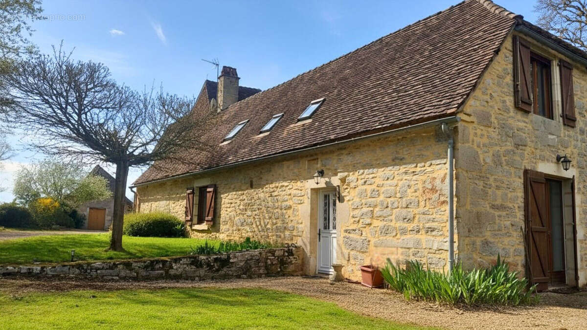 Propriété de charme avec dépendances et 7 hectares dans le lot - photo 12