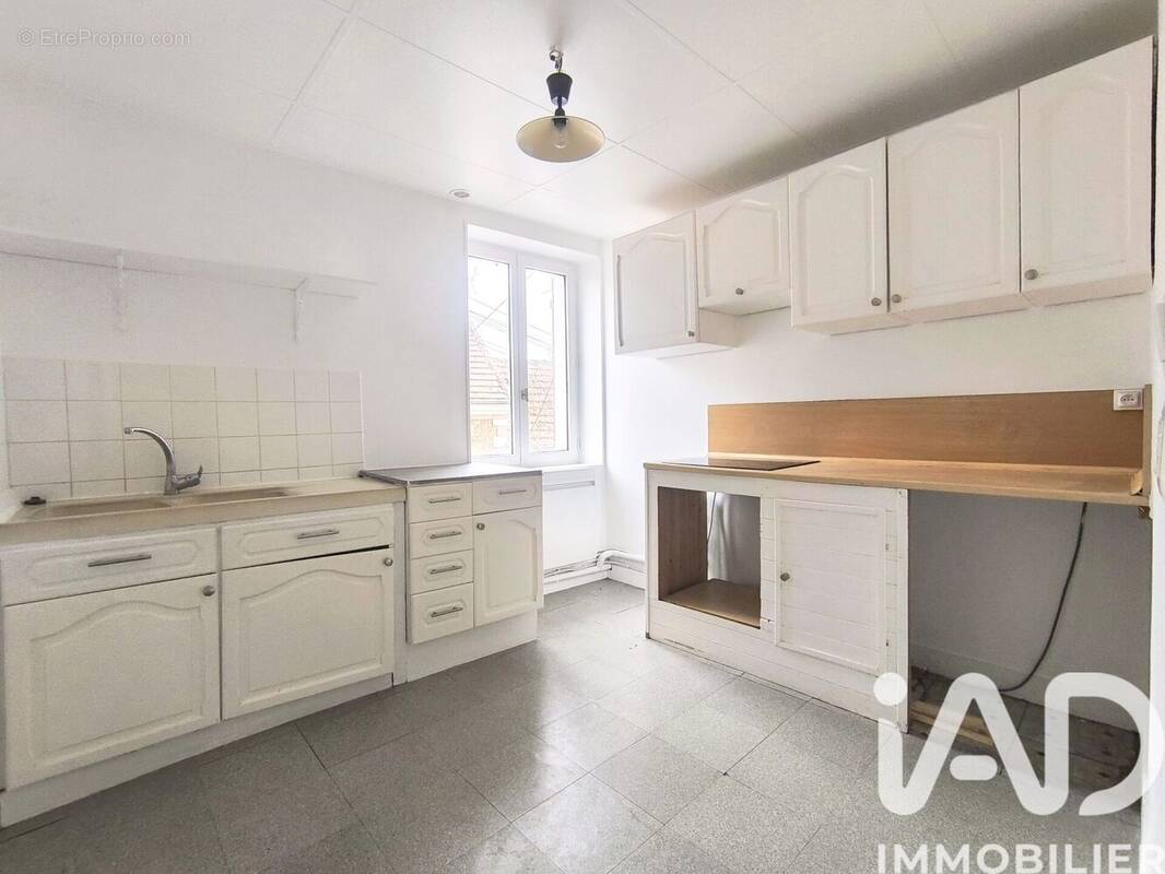 Appartement 105 m² à Ussy-Sur-Marne  - photo 1