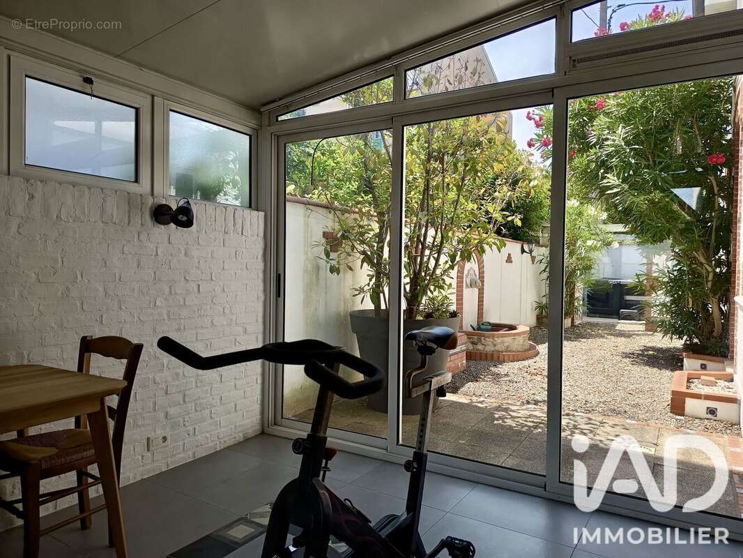 Maison 106 m² à Tarbes  - photo 7