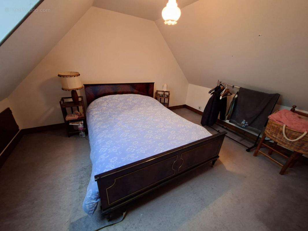 Locquirec secteur Kerboulic – Maison au calme avec beau potentiel - photo 12