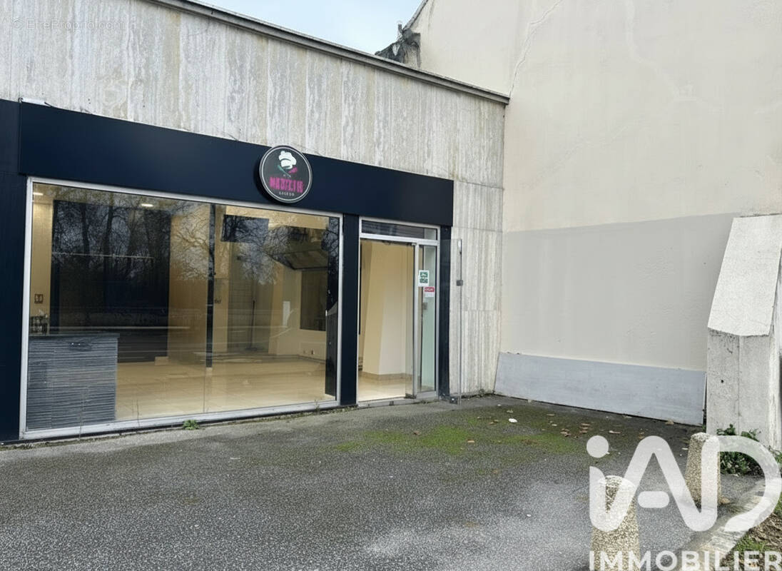 Photo 1 - Commerce à RAMBOUILLET