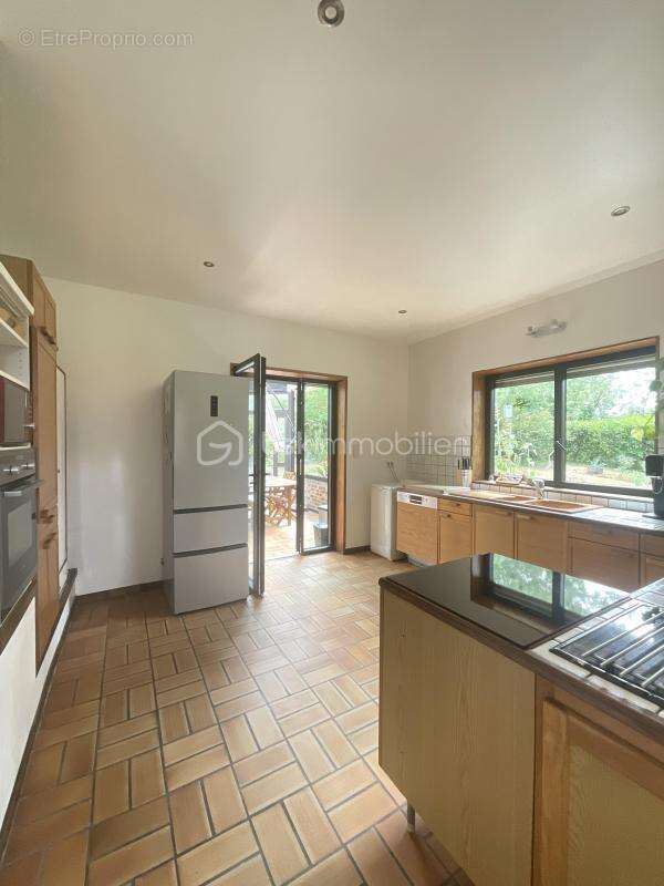 Propriété d’architecte avec apport solaire et vue dominante – 270 m² – Terrain divisible de 3000 m² – À 3 min de Dourdan - photo 6