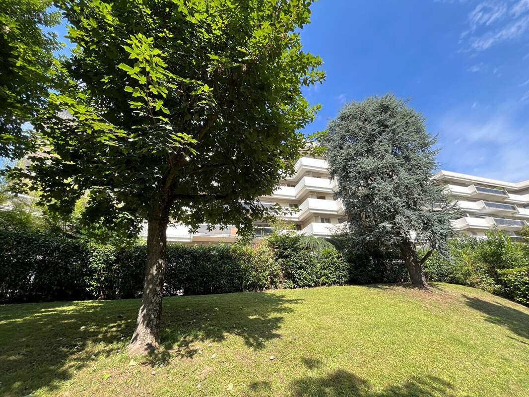 Appartement à SURESNES