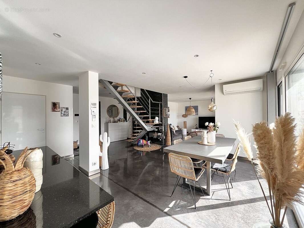 Maison à COLOMBIER-SAUGNIEU
