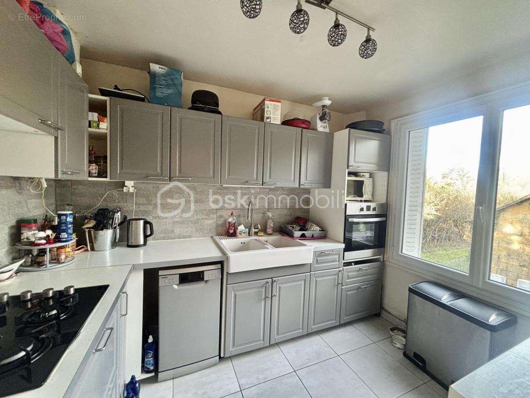 Noyen-sur-Seine – Maison 3 chambres, DPE D, sous-sol total et 2 131 m² de terrain - photo 5
