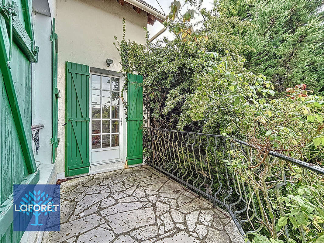 Maison à CORBEIL-ESSONNES