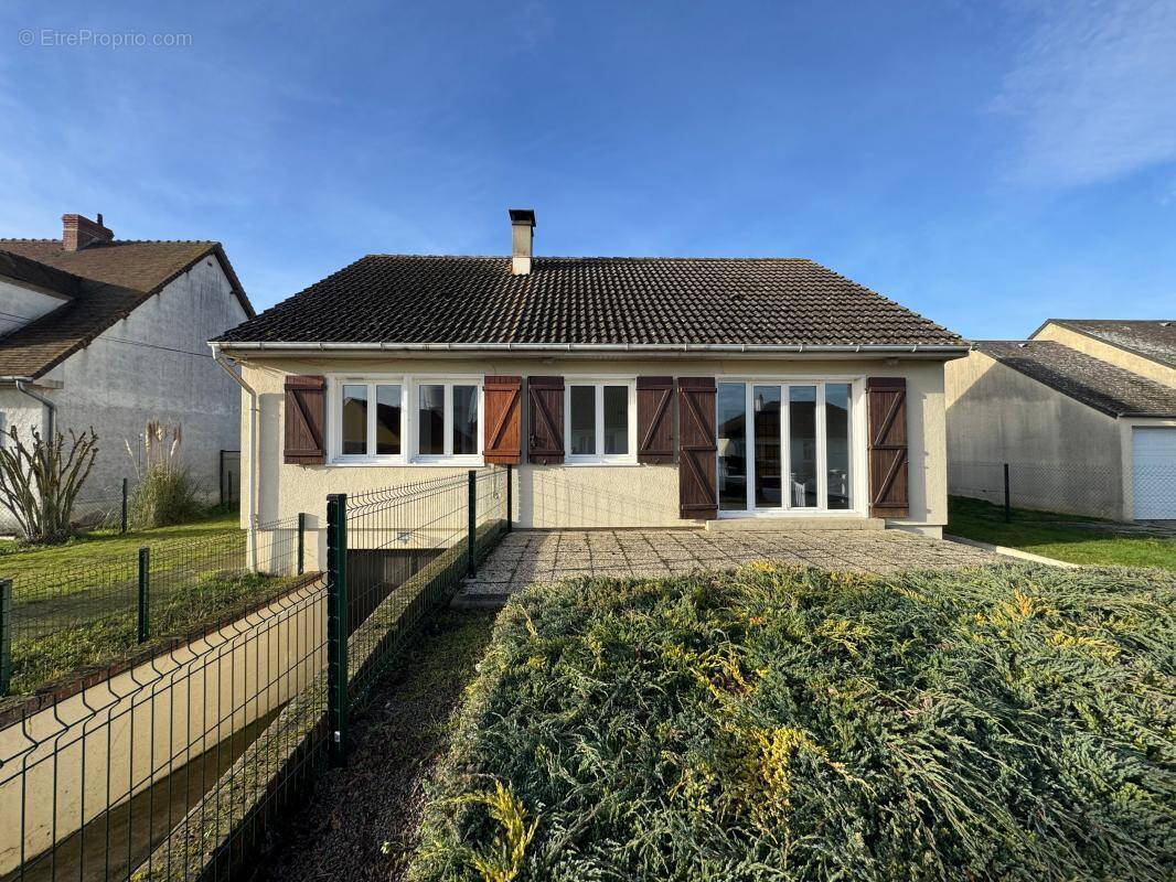 Maison à SAINT-JUST-EN-CHAUSSEE