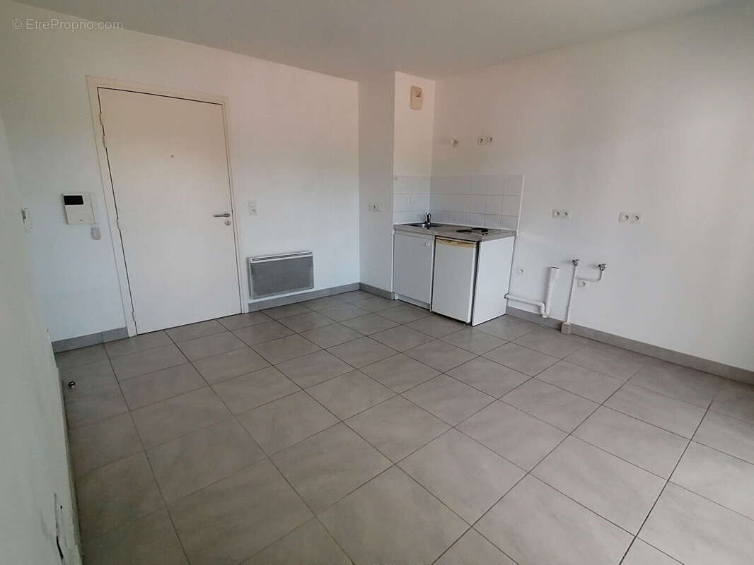 La Pompignane - T2 36m² + Terrasse de 14m²  + Parking - photo 3