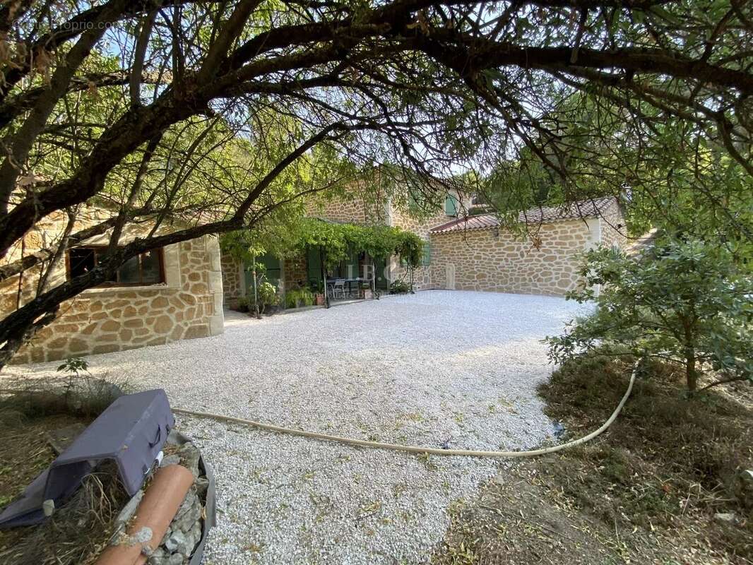 Maison à LA BOUILLADISSE