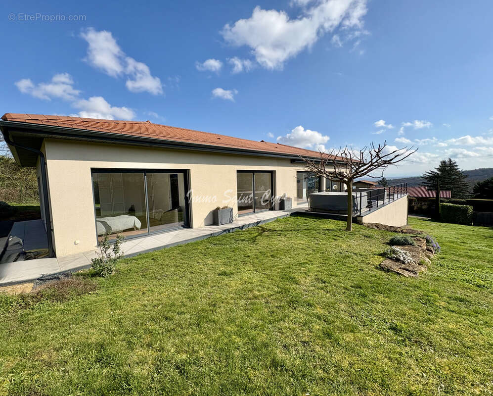 Maison à POLEYMIEUX-AU-MONT-D'OR
