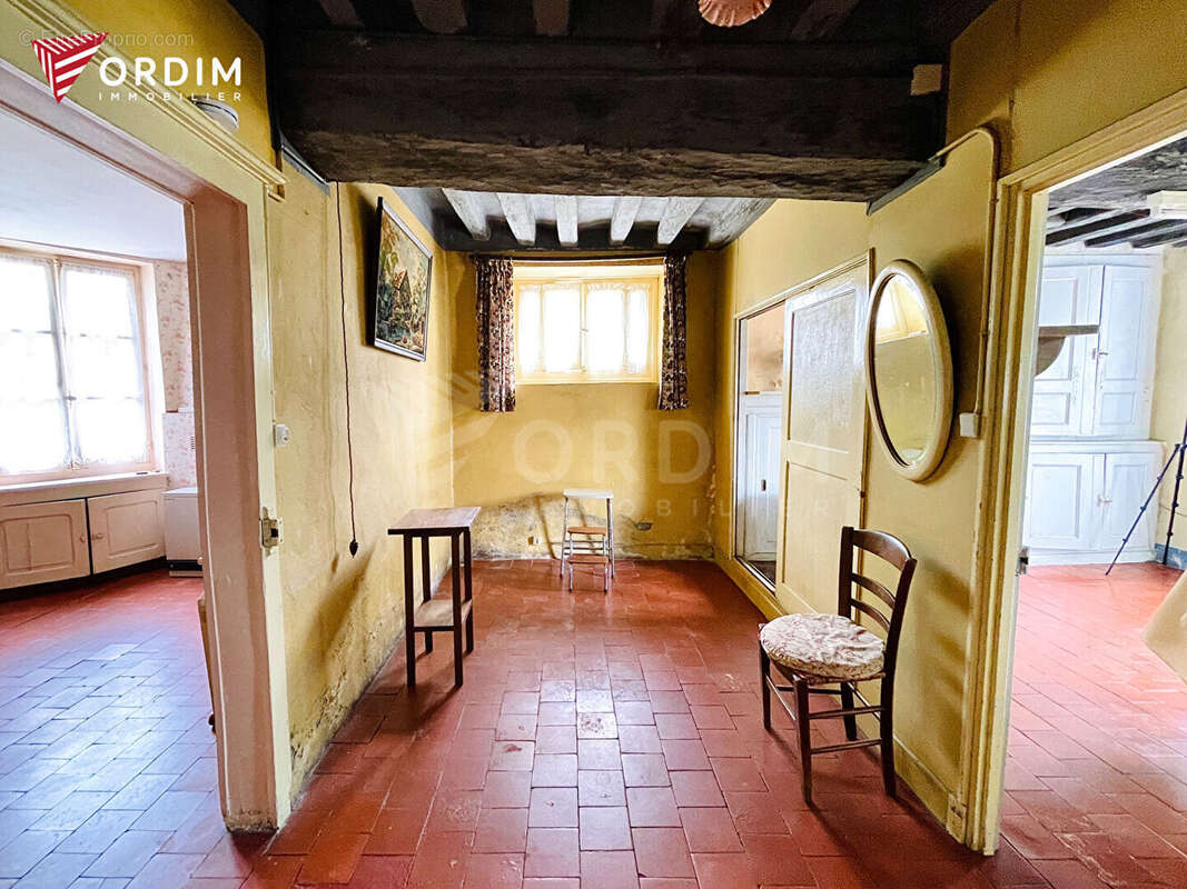 Maison à SAINT-SAUVEUR-EN-PUISAYE