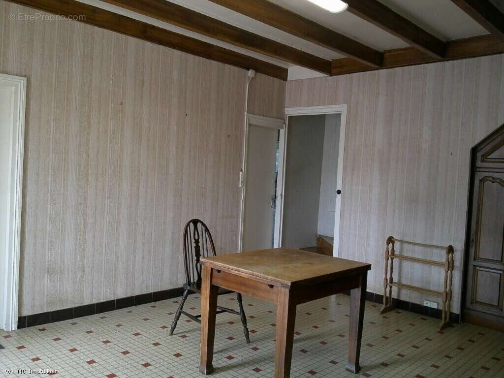 Maison De Campagne Avec Une Deuxième Maison Et D'Autres Dépendances - photo 10