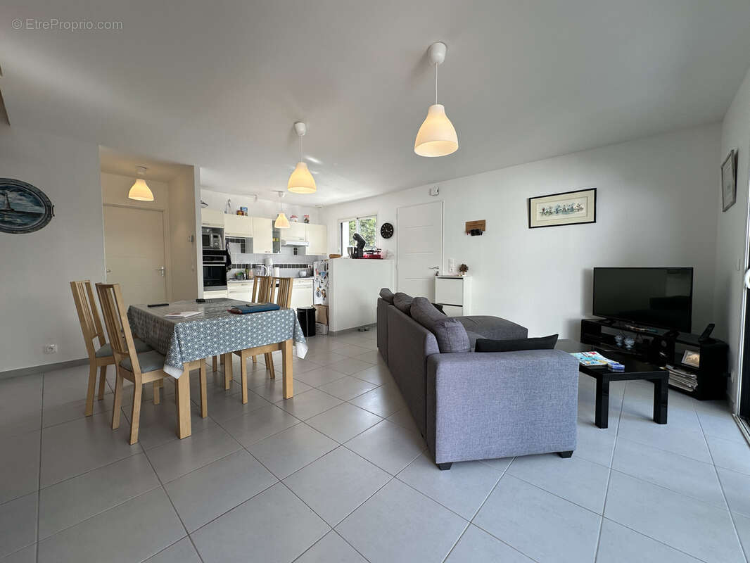 Maison à SAINT-GEORGES-DE-DIDONNE