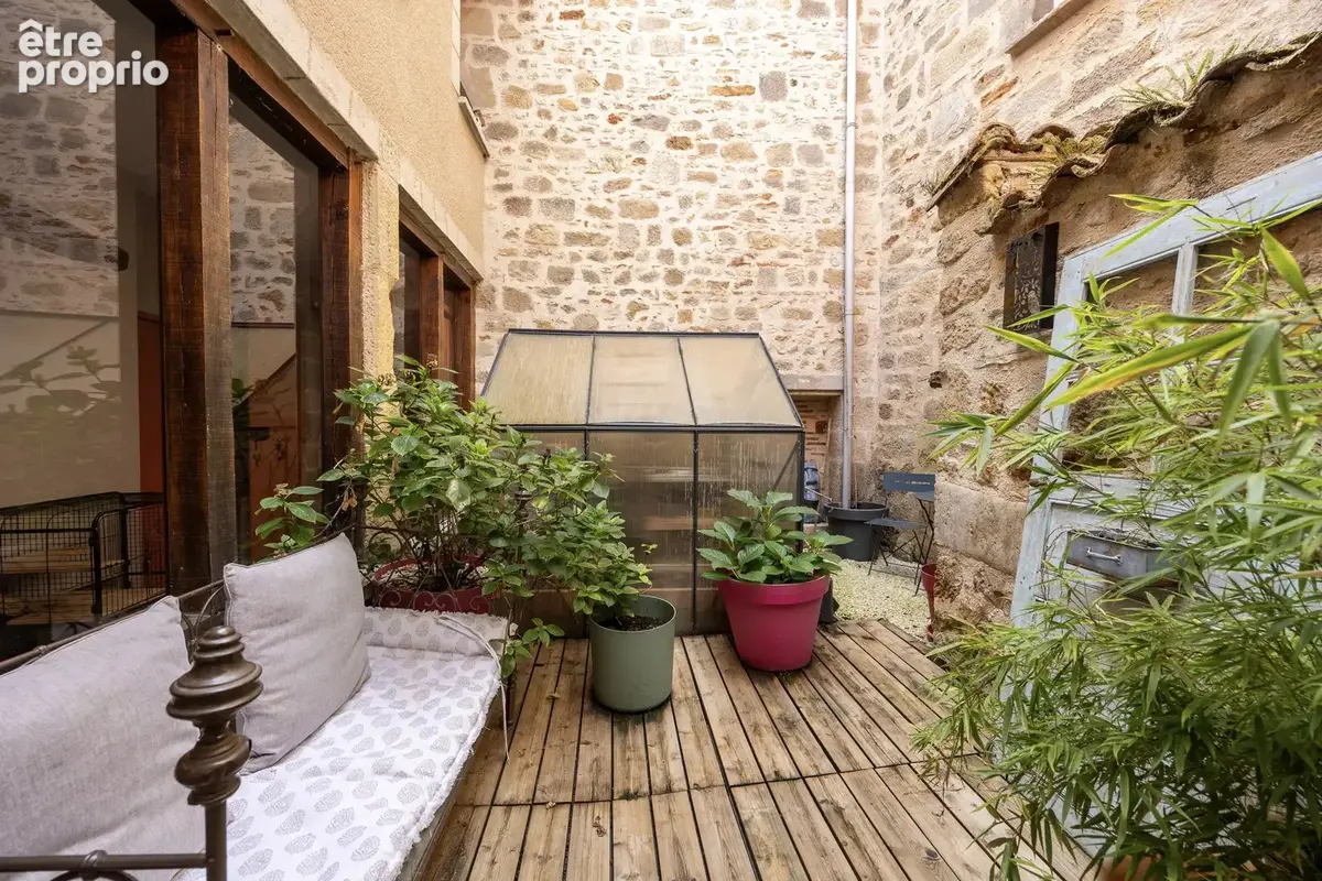 Magnifique propriété rénovée de 3 chambres au cœur de la ville médiévale de Figeac ! - photo 5