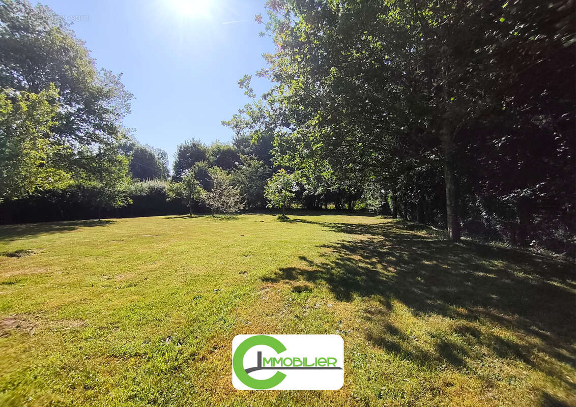Maison à SEMUR-EN-VALLON