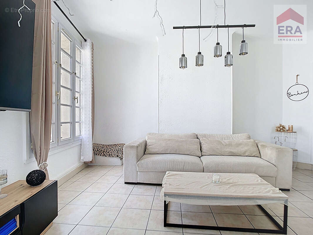 Appartement à MARSEILLE-7E