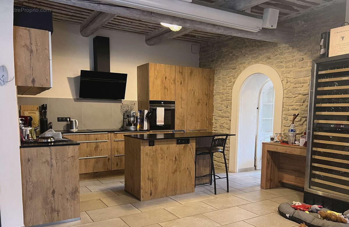 Maison à FONTAINE-DE-VAUCLUSE