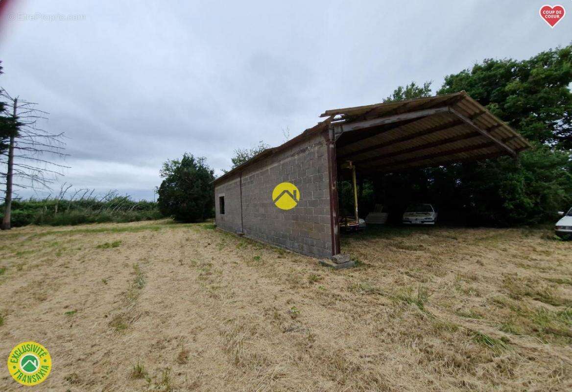 Terrain à LA GUERCHE-SUR-L&#039;AUBOIS