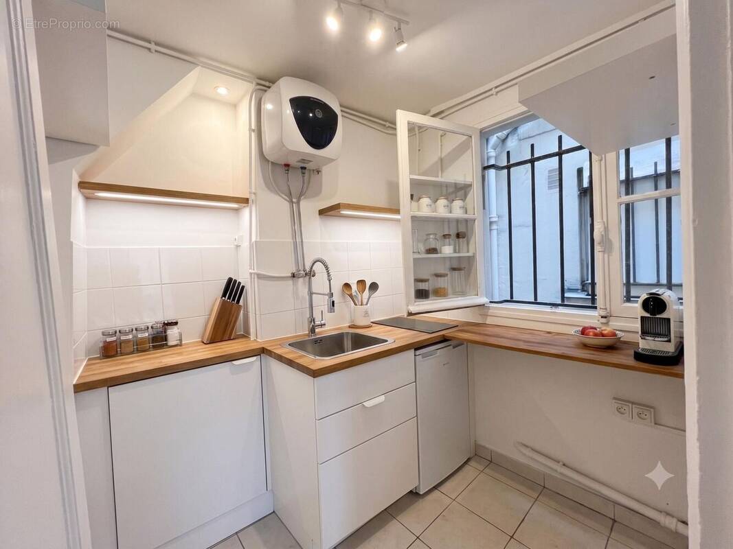 Photo 1 - Appartement à PARIS-8E