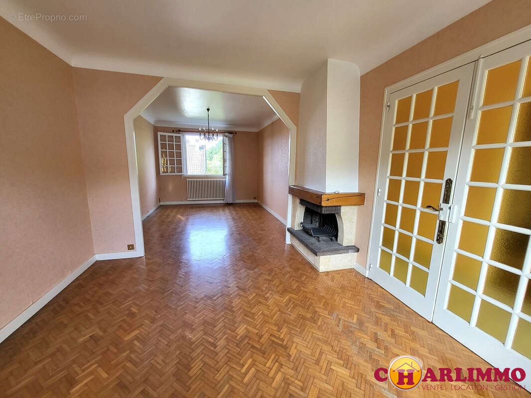 Maison à SAINT-JUNIEN