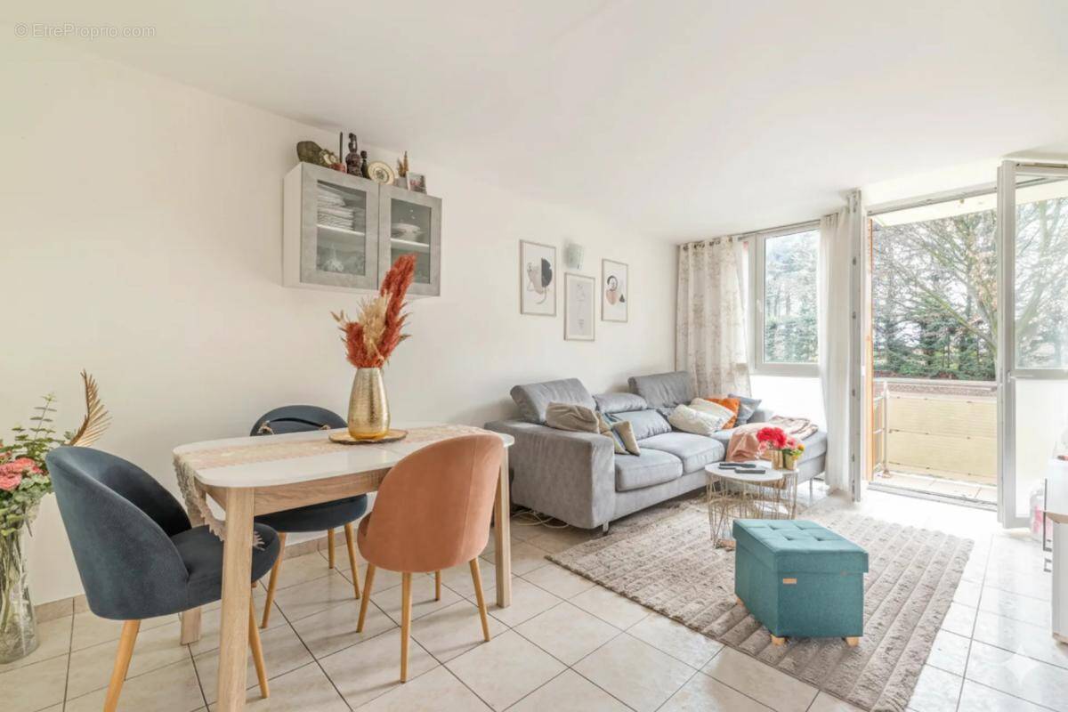 Appartement à LE BOURGET