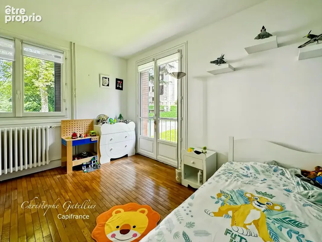 96 m² – 3 chambres + possibilité 4 – Parc arboré – Gare à pied - photo 13