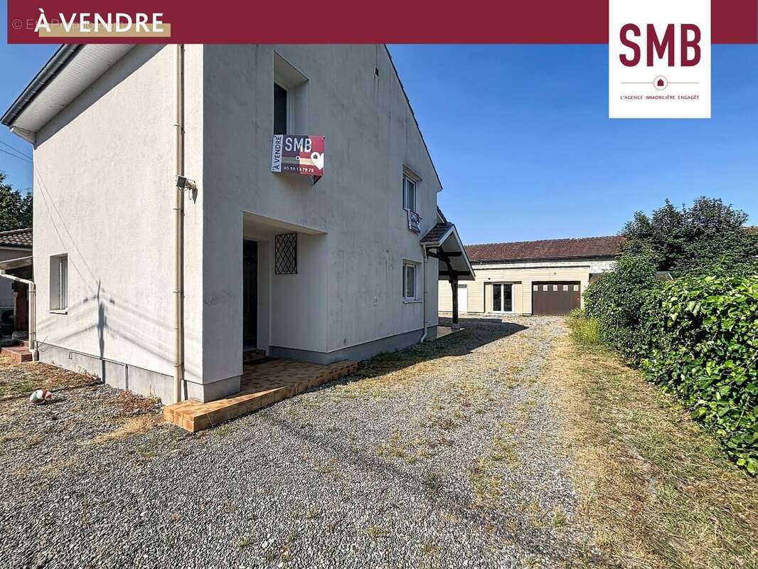 Maison 101 m² à Billere  - photo 2