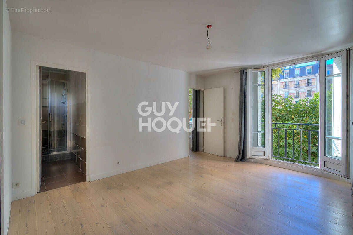 Appartement à PARIS-15E