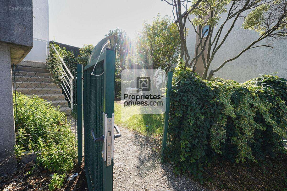 Appartement à SEYSSINET-PARISET