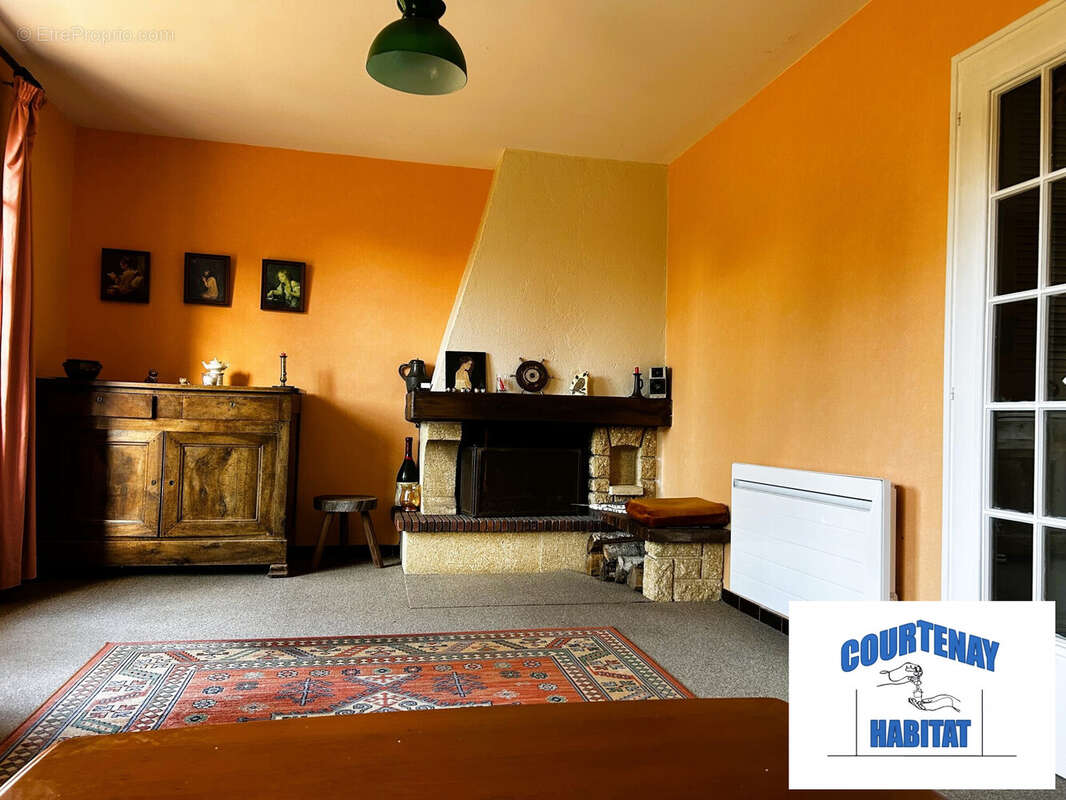 Maison à COURTENAY
