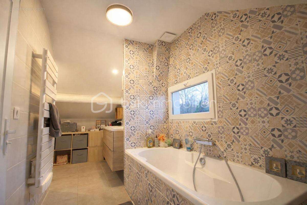 Maison à LA FERTE-ALAIS