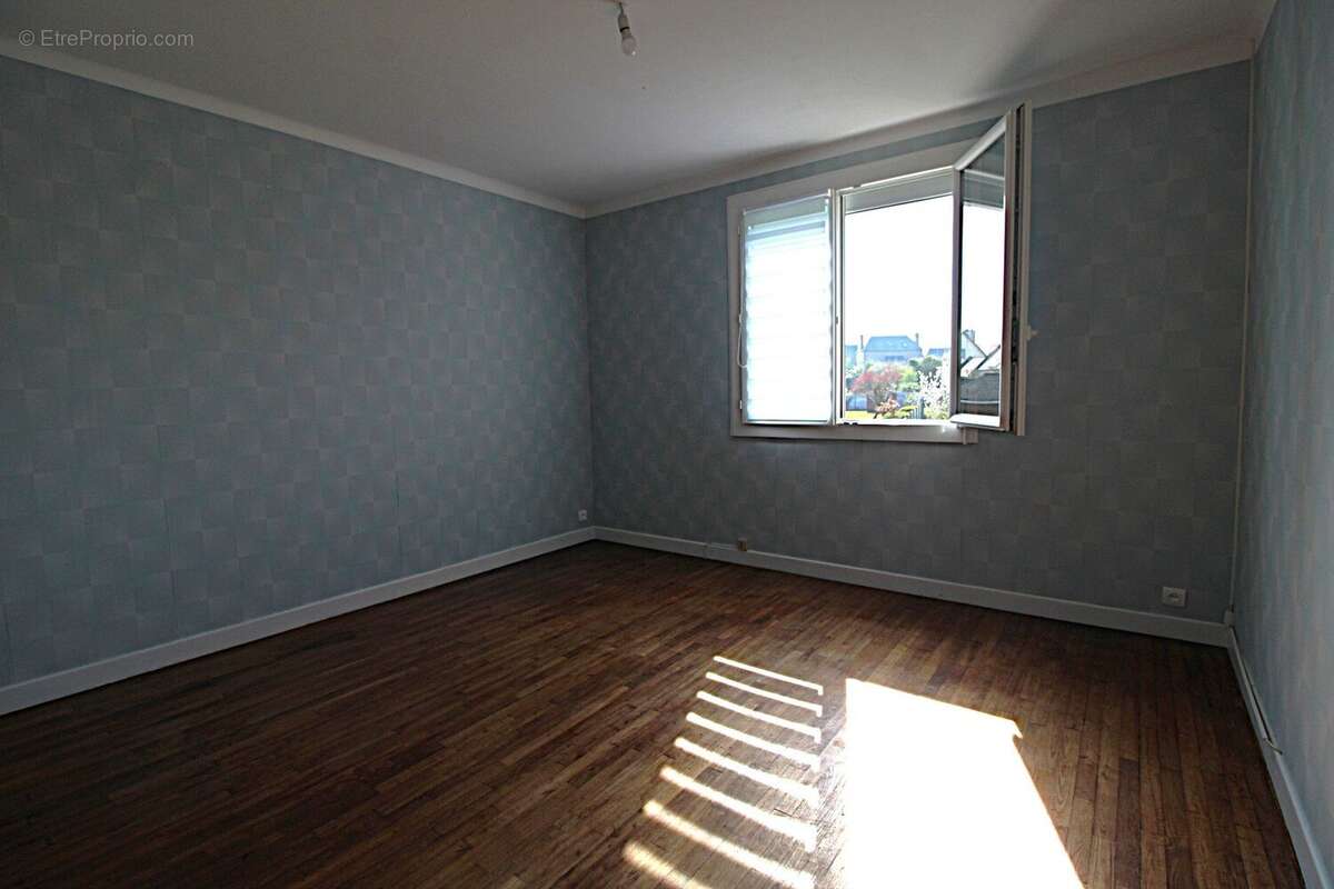 Maison 91 m² à Langueux  - photo 8
