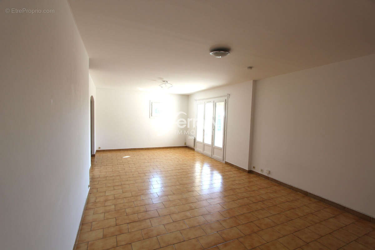 Appartement 73 m² à Lorgues  - photo 2
