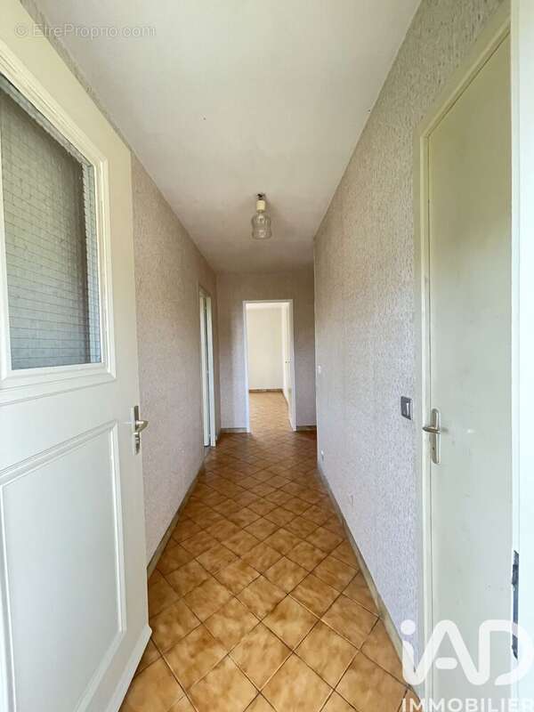 Photo 4 - Maison à VILLENEUVE-SUR-YONNE