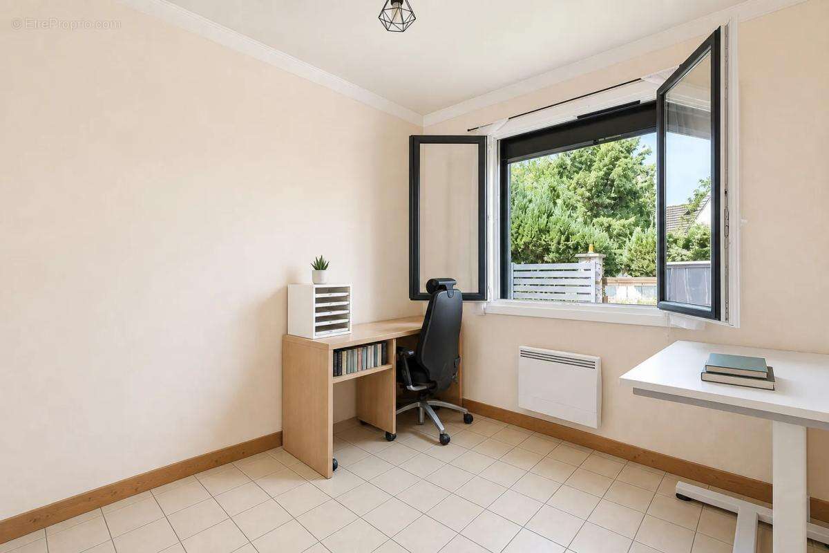 Maison familiale T7 - 125 m² - Haut Montmorency - photo 15
