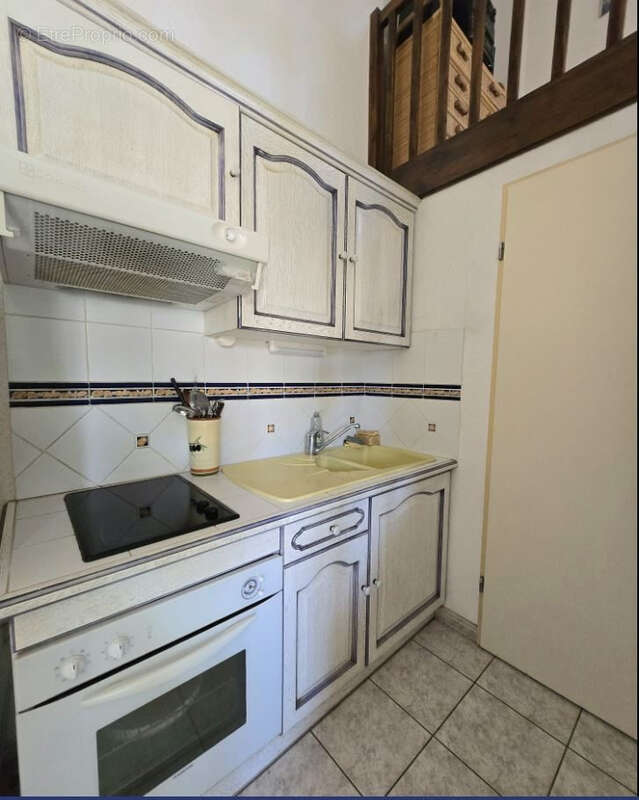 Maison à VIC-LA-GARDIOLE