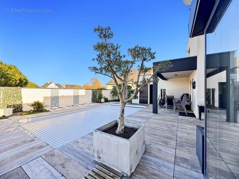 Maison à LES PONTS-DE-CE