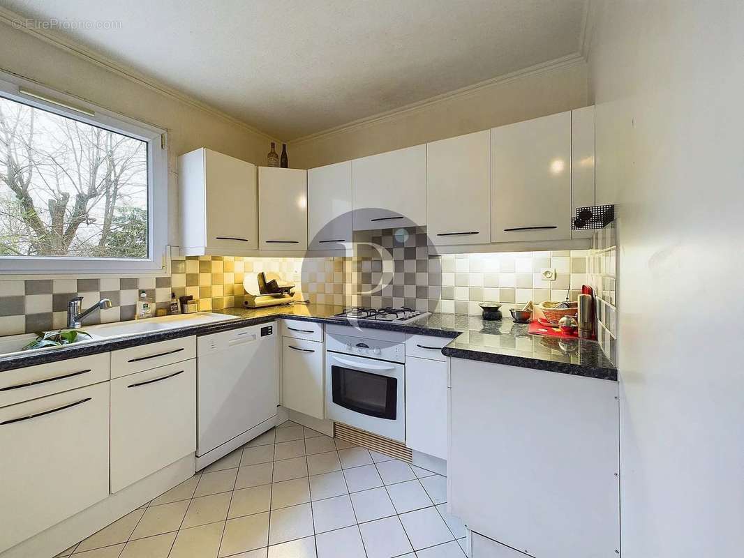 Appartement à FRESNES