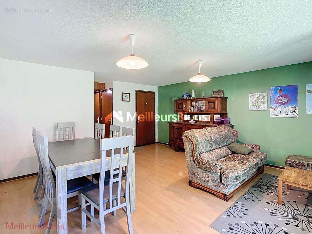 Appartement à JARRIER