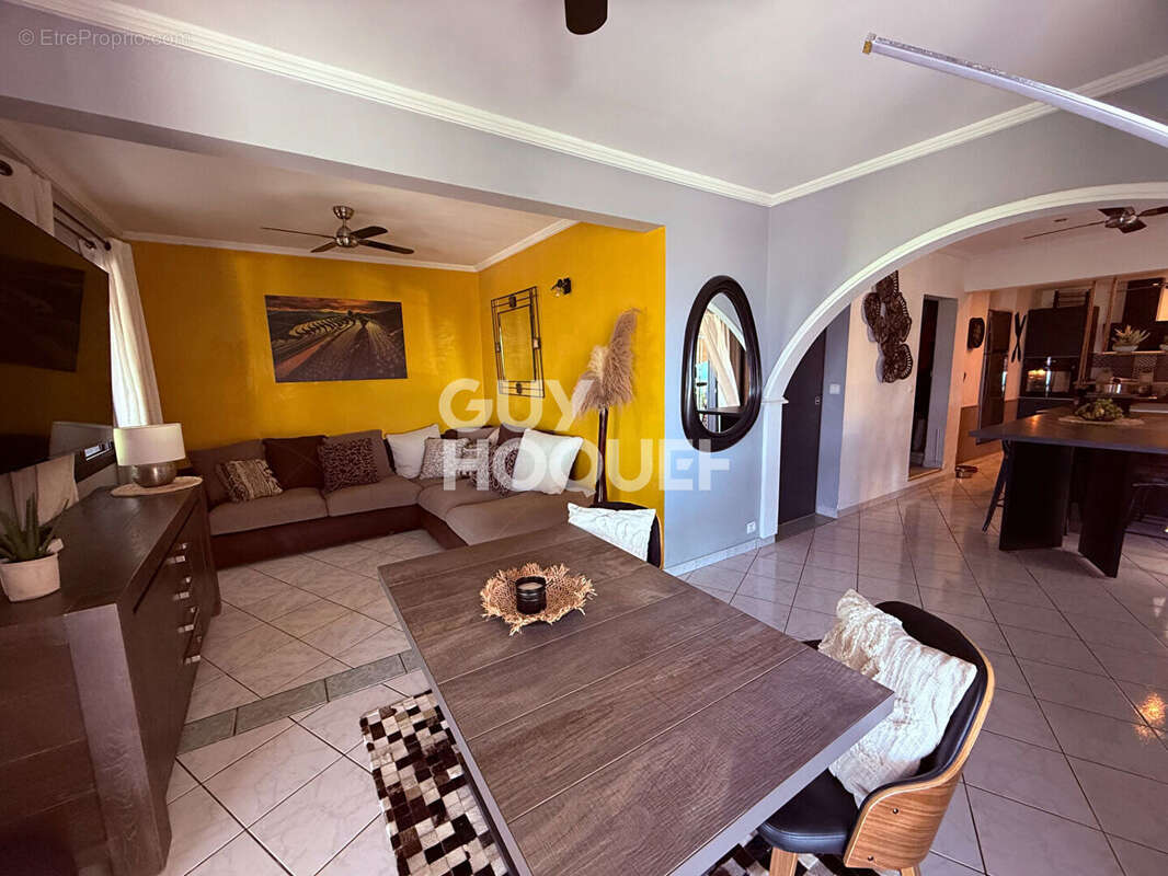 Maison à L&#039;ETANG-SALE