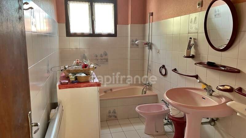 Maison à SAINT-ETIENNE-DE-CUINES