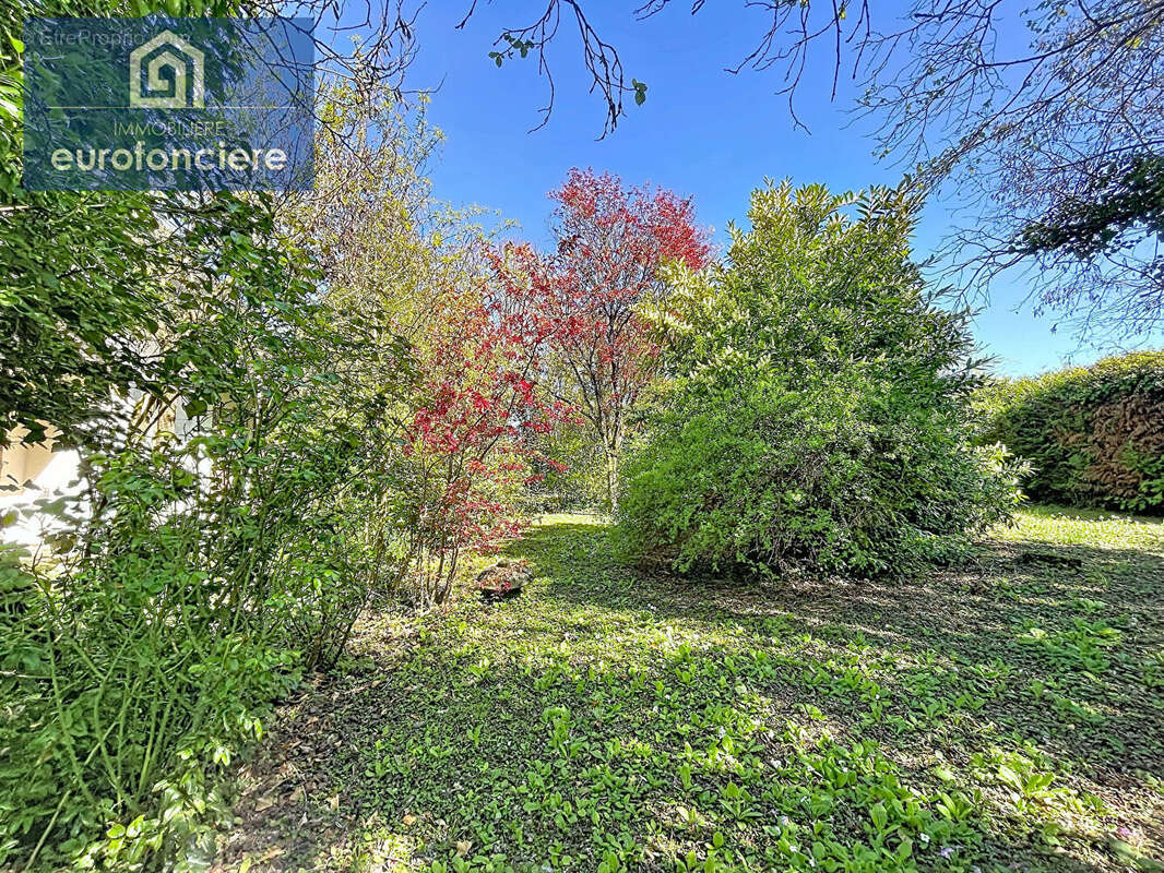 Maison à CRENEY-PRES-TROYES