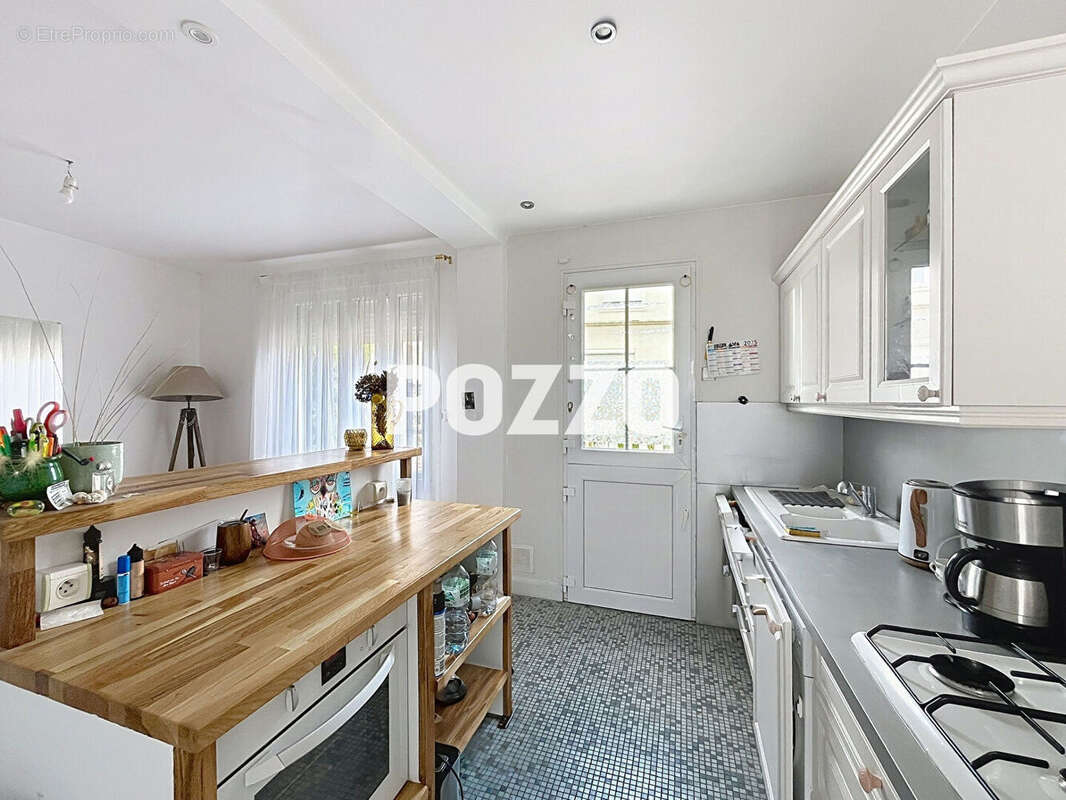 Maison à DONVILLE-LES-BAINS