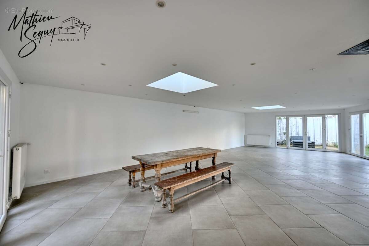Ensemble immobilier pro/perso à St Genis Laval - photo 25
