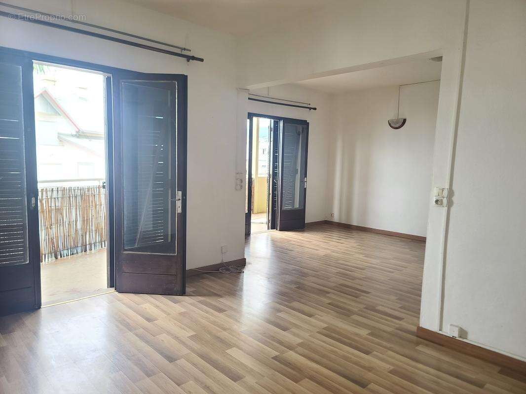 Appartement à SAINT-DENIS
