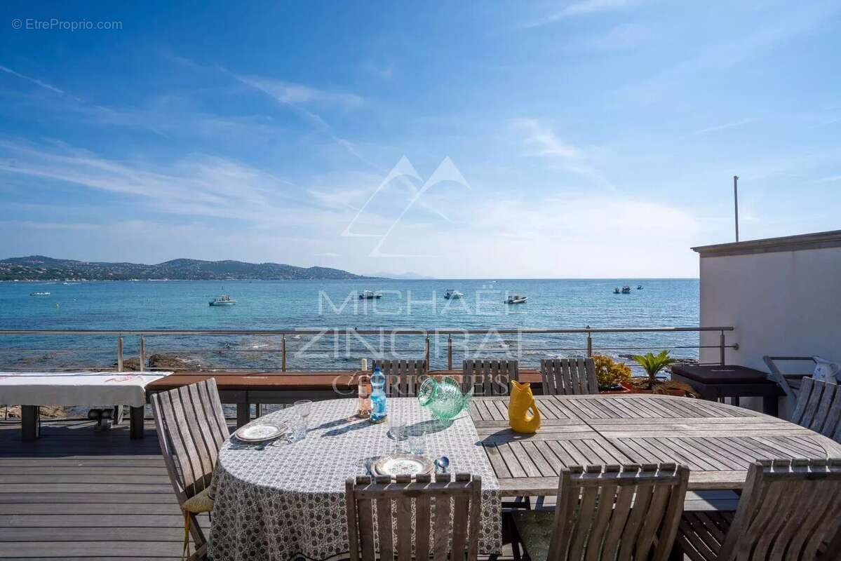 Villa pieds dans l'eau à Sainte-Maxime - photo 4