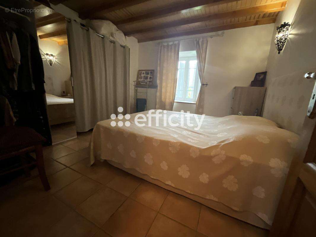 Maison à SAINT-JEURE-D&#039;ANDAURE