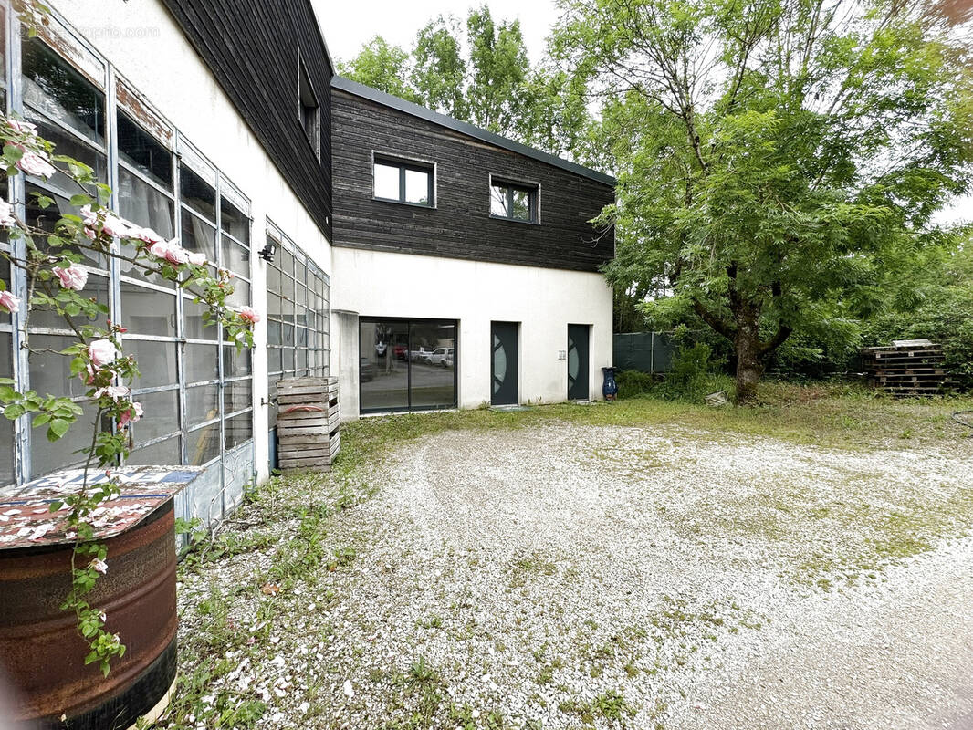 Maison à ONET-LE-CHATEAU